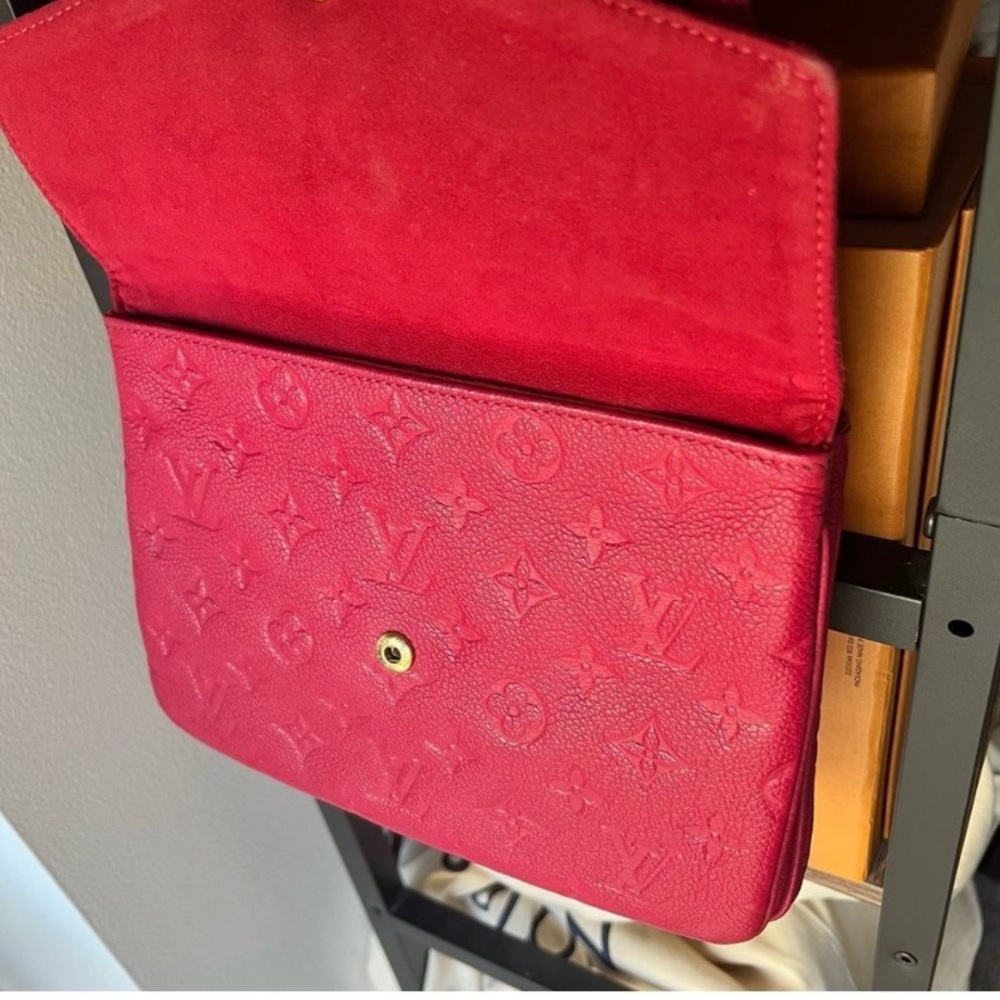 Louis crossbody authentic - Picture 4 of 15